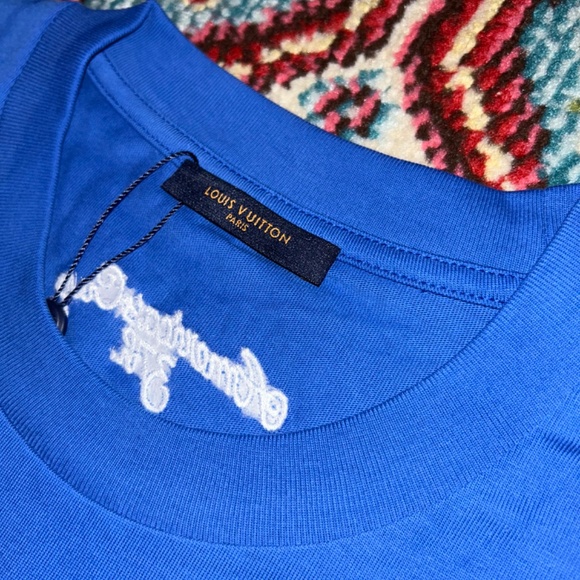 MEN'S PRE-OWNED SHORT SLEEVED EMBROIDERED LOUIS VUITTON COTTON T-SHIRT XL - Picture 3 of 7